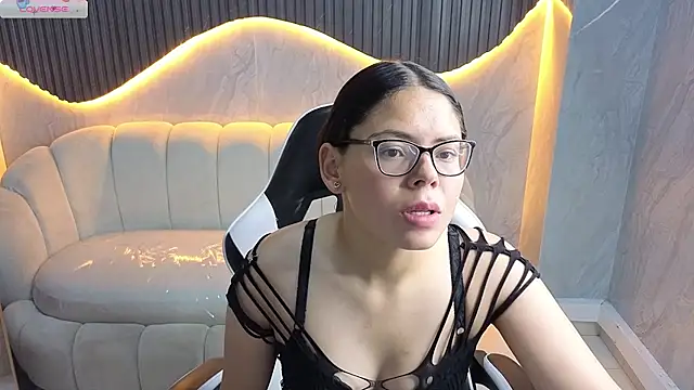 Polly Tx online show from 11-30-25, 02:32