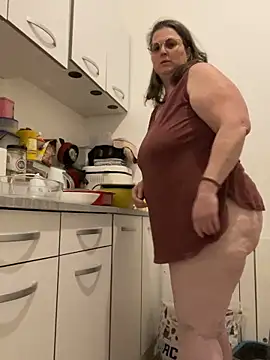 Snapshot of bea_french_curvy chatting on 02-02-26, 09:02 bea french curvy online show from 02-02-26, 09:02