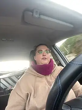 Snapshot of bea_french_curvy chatting on 02-12-26, 12:55 bea french curvy online show from 02-12-26, 12:55