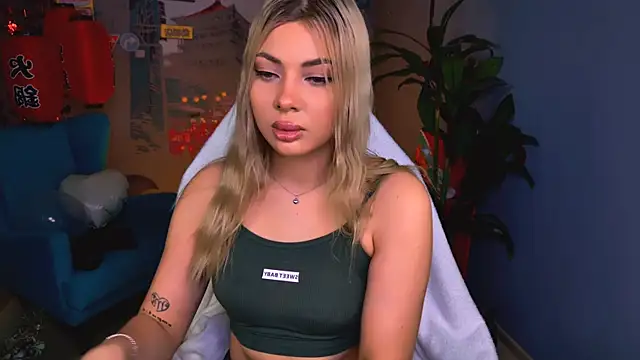 HyileyClark online show from 02-24-26, 09:18