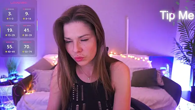 KissableKira online show from 04-18-26, 07:51