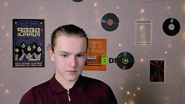 Snapshot of leo_void chatting on 12-02-25, 09:36 leo void online show from 12-02-25, 09:36