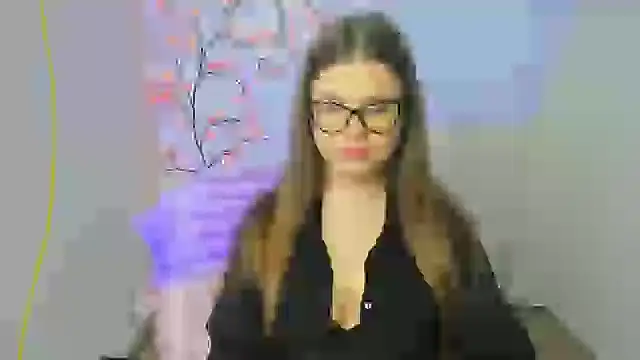 Snapshot of Violetta_Brilliant chatting on 12-05-25, 12:36 Violetta Brilliant online show from 12-05-25, 12:36