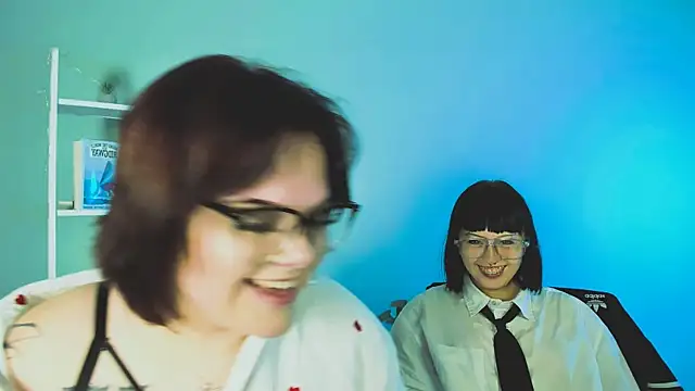 Snapshot of mira_cool_ chatting on 12-02-25, 07:42 mira cool online show from 12-02-25, 07:42