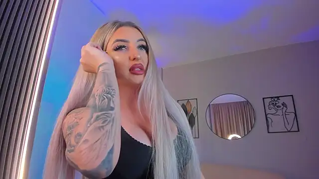 Snapshot of obscenexxx chatting on 11-30-25, 05:55 obscenexxx online show from 11-30-25, 05:55