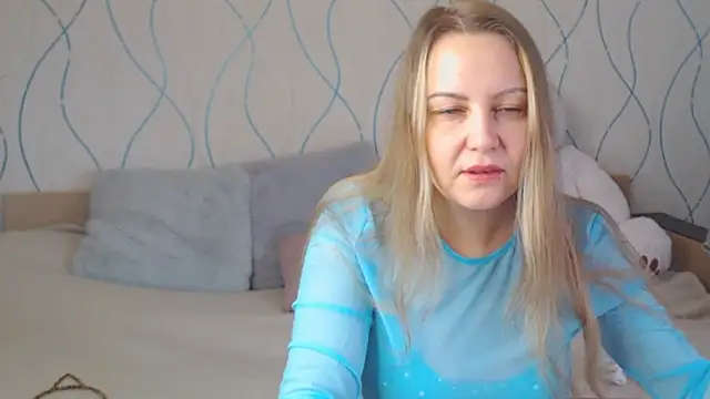 Snapshot of KissKsy chatting on 12-16-25, 06:18 KissKsy online show from 12-16-25, 06:18