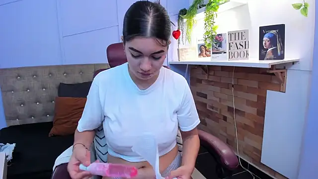 Snapshot of lourenfox chatting on 11-28-25, 12:30 lourenfox online show from 11-28-25, 12:30