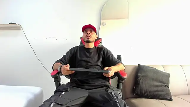 MatthewCullen online show from 01-10-26, 05:48