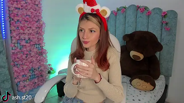 Ash 20  online show from 12-18-25, 02:34