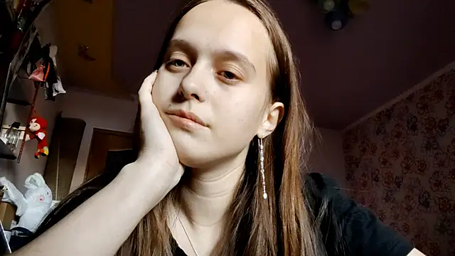 Snapshot of SophieHazely chatting on 12-16-25, 06:07 SophieHazely online show from 12-16-25, 06:07