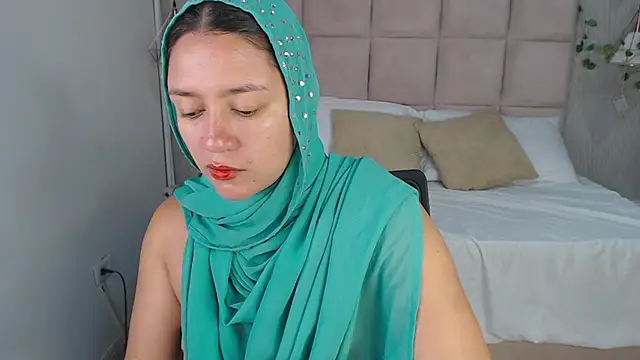 KaylaVonn online show from 11-30-25, 05:00