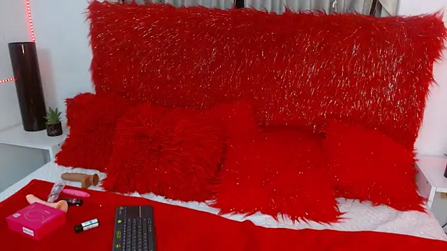 Valery Roussee01 online show from 12-13-25, 08:25