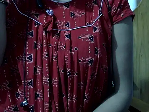 Snapshot of Hot_Princess2000 chatting on 12-04-25, 07:06 Hot Princess2000 online show from 12-04-25, 07:06