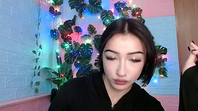 Sweeet Sss online show from 12-15-25, 01:48