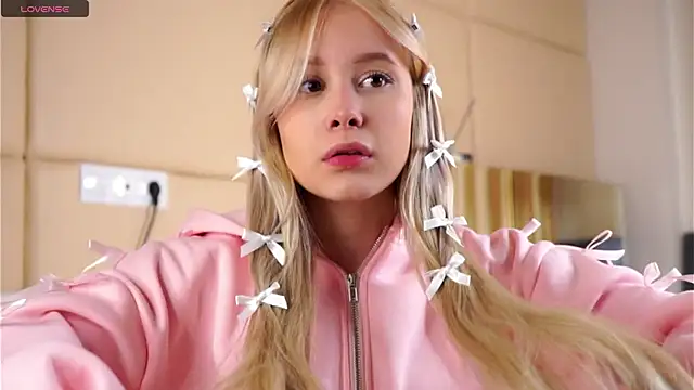 AunclreaVache online show from 02-27-26, 04:34