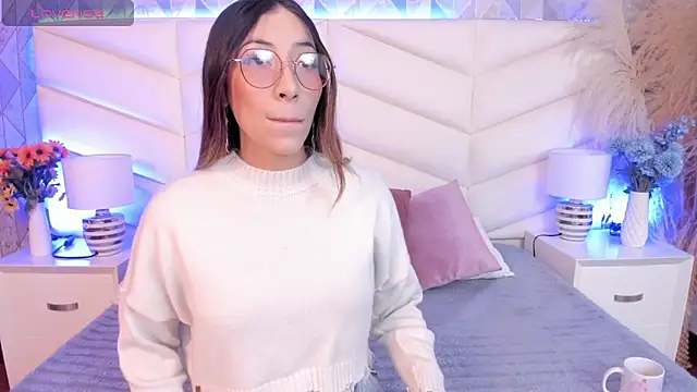 Snapshot of Lizzi_Hotman_ chatting on 02-05-26, 01:05 Lizzi Hotman online show from 02-05-26, 01:05