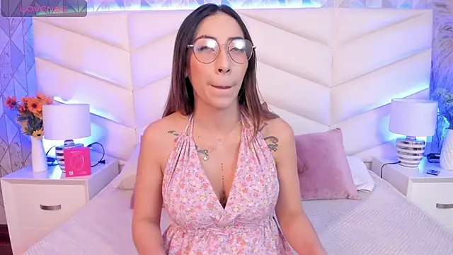 Snapshot of Lizzi_Hotman_ chatting on 02-07-26, 08:56 Lizzi Hotman online show from 02-07-26, 08:56