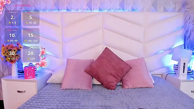 Snapshot of Lizzi_Hotman_ chatting on 02-23-26, 08:28 Lizzi Hotman online show from 02-23-26, 08:28