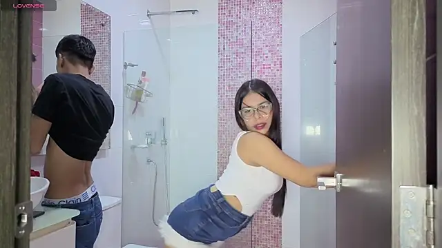 Snapshot of Katrina_hot1 chatting on 12-15-25, 12:59 Katrina hot1 online show from 12-15-25, 12:59