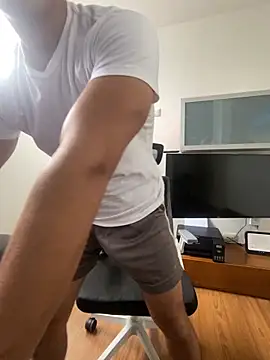 Snapshot of 18years_22cm_ chatting on 02-24-26, 09:46 18years 22cm online show from 02-24-26, 09:46