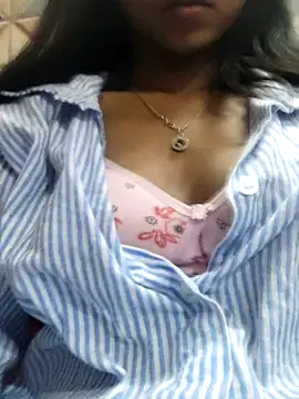 Snapshot of Isha_Liha chatting on 12-05-25, 09:07 Isha Liha online show from 12-05-25, 09:07