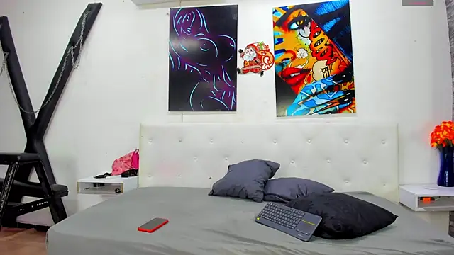 Snapshot of lucy_78_sweet chatting on 12-17-25, 12:55 lucy 78 sweet online show from 12-17-25, 12:55