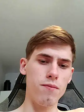 Snapshot of FreeRich chatting on 11-30-25, 04:27 FreeRich online show from 11-30-25, 04:27