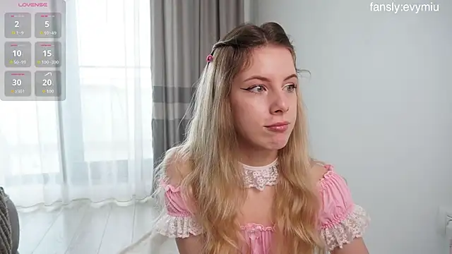 evy miu online show from 04-10-26, 09:14