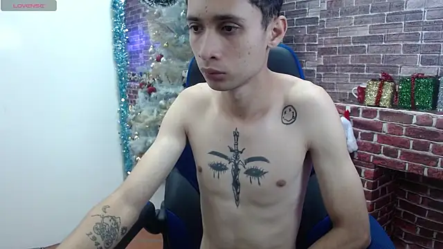 LucassSmith11 online show from 12-21-25, 12:23