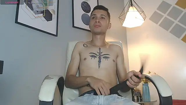 LucassSmith11 online show from 02-11-26, 05:51