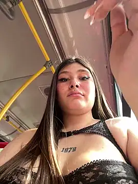 Snapshot of AngieG02_ chatting on 12-01-25, 07:08 AngieG02 online show from 12-01-25, 07:08