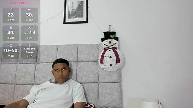 Snapshot of sofiia_smith_ chatting on 12-13-25, 08:47 sofiia smith online show from 12-13-25, 08:47