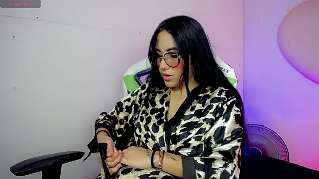 Snapshot of Mishell_hot_ chatting on 11-30-25, 08:57 Mishell hot online show from 11-30-25, 08:57