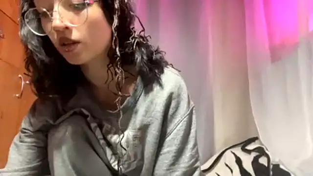 Raylli Jorden online show from 12-05-25, 03:09