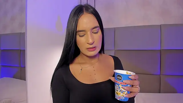 Emily luve online show from 01-17-26, 04:54