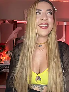 Snapshot of AlyonaWester_ chatting on 02-18-26, 09:33 AlyonaWester online show from 02-18-26, 09:33