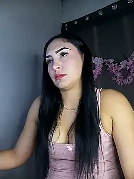 Snapshot of Emy_cutee chatting on 12-04-25, 04:05 Emy cutee online show from 12-04-25, 04:05