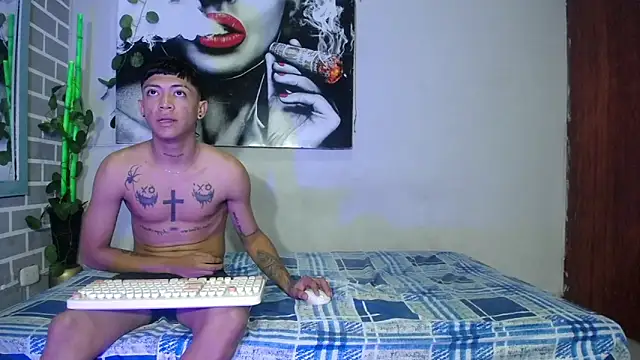 Snapshot of Dxrty_candy chatting on 12-19-25, 08:49 Dxrty candy online show from 12-19-25, 08:49