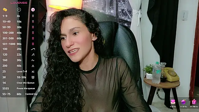 Snapshot of violeta_0426 chatting on 12-18-25, 01:11 violeta 0426 online show from 12-18-25, 01:11