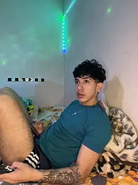 Snapshot of wil_hot chatting on 12-01-25, 03:28 wil hot online show from 12-01-25, 03:28