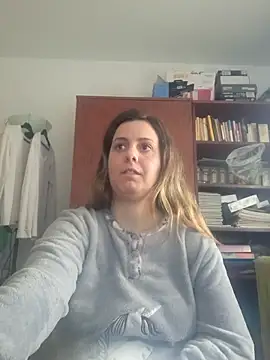 Sareyxon online show from 12-18-25, 10:21