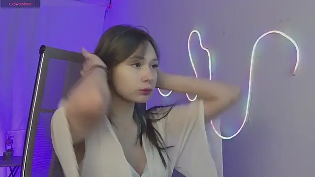 ReikoAckerman online show from 12-19-25, 02:57