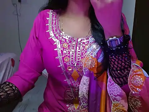 Snapshot of Khushiii_ chatting on 12-15-25, 08:51 Khushiii online show from 12-15-25, 08:51