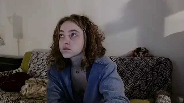 Snapshot of DeliaBlew chatting on 12-01-25, 01:49 DeliaBlew online show from 12-01-25, 01:49