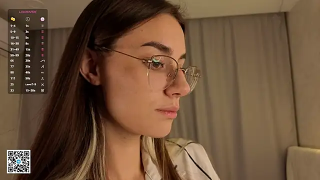 Snapshot of NilaBartkus chatting on 12-03-25, 05:00 NilaBartkus online show from 12-03-25, 05:00