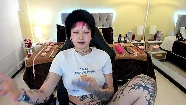 Snapshot of Saskia_Vellour chatting on 11-29-25, 08:45 Saskia Vellour online show from 11-29-25, 08:45