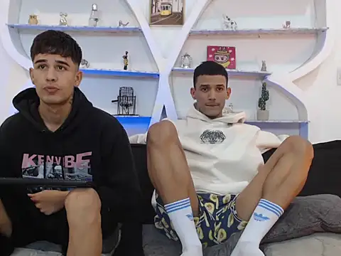 Snapshot of BIG_COCKS chatting on 12-03-25, 01:24 BIG COCKS online show from 12-03-25, 01:24