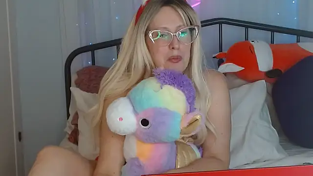 Snapshot of Katina-LoveJoy chatting on 12-19-25, 12:50 Katina-LoveJoy online show from 12-19-25, 12:50