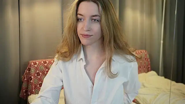 Snapshot of SoftDreamer chatting on 12-03-25, 03:10 SoftDreamer online show from 12-03-25, 03:10