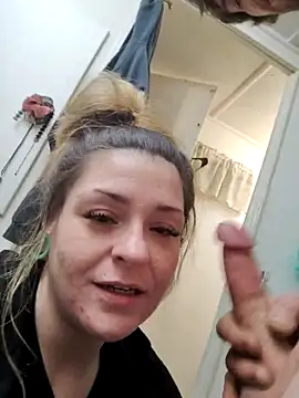 xKittenPawz online show from 12-16-25, 06:40